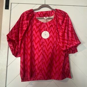 NWT Umgee Blouse! Beautiful pink and red print. Medium